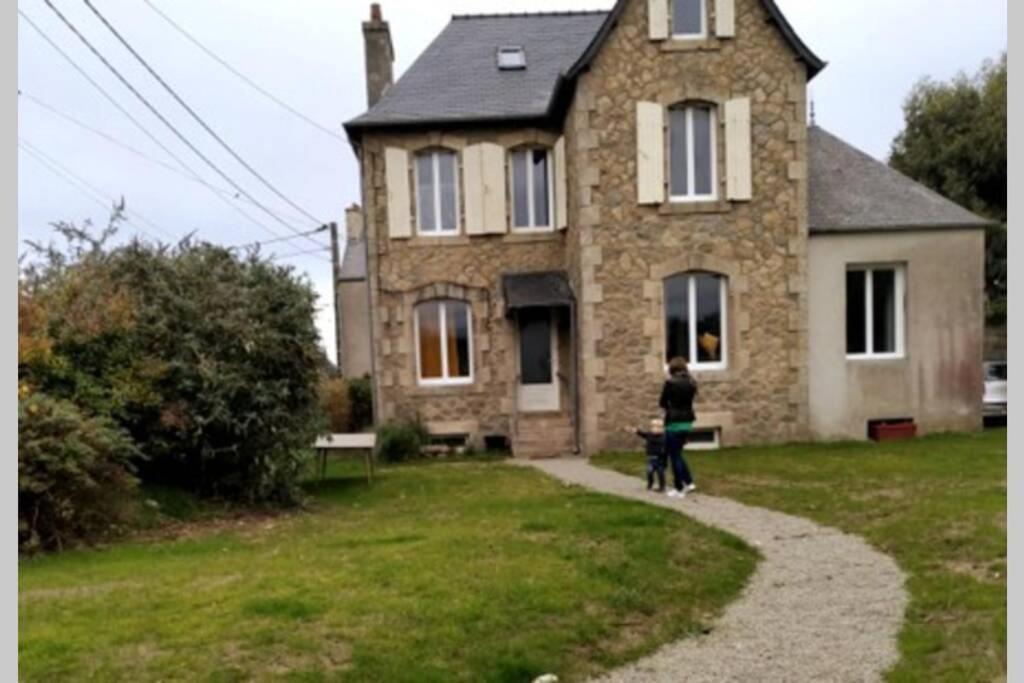 Kermaravel, Le Petit Manoir En Bord De Mer. Saint-Pol-de-Leon Bagian luar foto